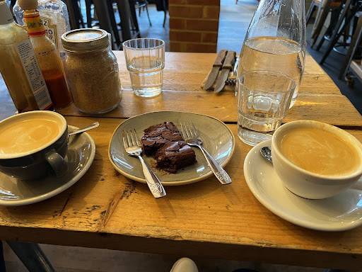 Photo of Bean & Hop - 424-426 Garratt Ln, London SW18 4HN, UK
