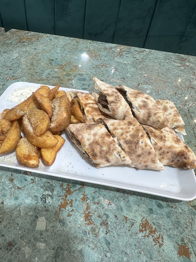 Photo of Basil Broasted بروستد وشاورما الريحان - 222 Kilburn High Rd, London NW6 4JP, UK