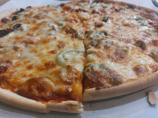 Photo of Basil Broasted بروستد وشاورما الريحان - 222 Kilburn High Rd, London NW6 4JP, UK