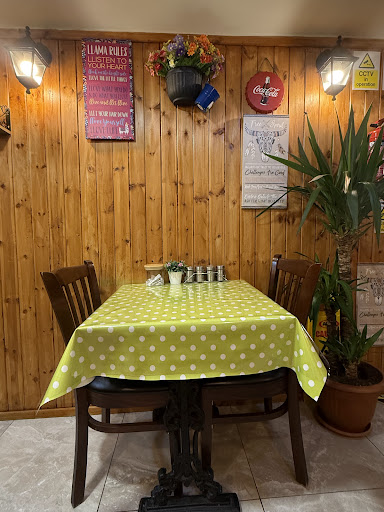 Photo of Reina Döner & Kebab - 5 Junction Rd, Archway, London N19 5QT, UK
