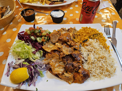 Photo of Reina Döner & Kebab - 5 Junction Rd, Archway, London N19 5QT, UK