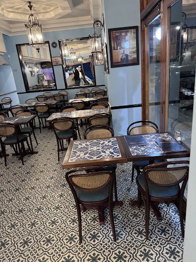 Photo of Antepliler Doner - 43 Grand Parade, Green Lanes, Harringay Ladder, London N4 1AQ, UK