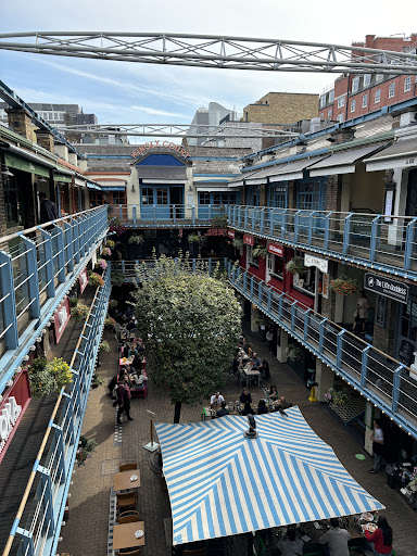 Photo of Le Bab Soho - Top Floor, Kingly Ct, Carnaby St, Carnaby, London W1B 5PW, UK