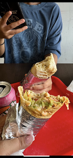 Photo of Deli-Taouk - 1550 Bd Daniel-Johnson, Laval, QC H7V 3V7