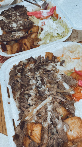 Photo of Deli-Taouk - 1550 Bd Daniel-Johnson, Laval, QC H7V 3V7