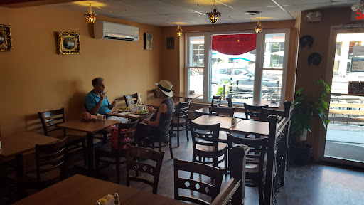 Photo of Chich Taouk Magog - 420 Rue Principale O, Magog, QC J1X 2A9