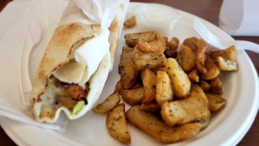 Photo of Chich Taouk Magog - 420 Rue Principale O, Magog, QC J1X 2A9