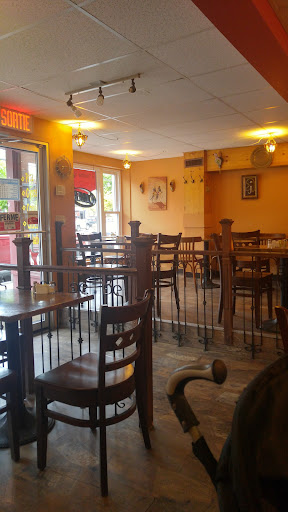Photo of Chich Taouk Magog - 420 Rue Principale O, Magog, QC J1X 2A9