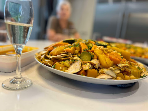 Photo of Chich Taouk Magog - 420 Rue Principale O, Magog, QC J1X 2A9