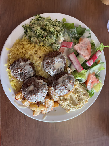 Photo of Chich Taouk Magog - 420 Rue Principale O, Magog, QC J1X 2A9