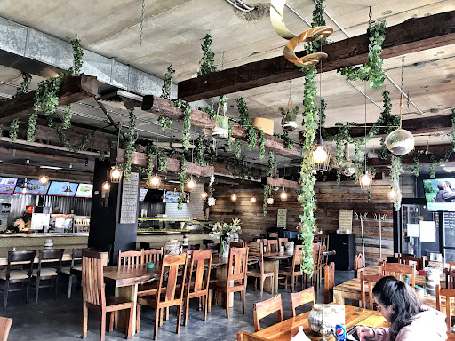 Photo of Amir - 5230 Rue Jean-Talon E, Saint-Léonard, QC H1S 1L1