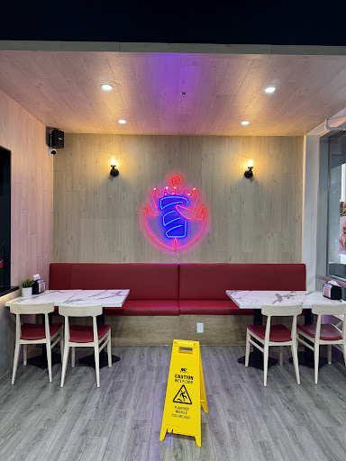Photo of Tahini's - 515 Lakeshore Rd E #102, Mississauga, ON L5G 1H9