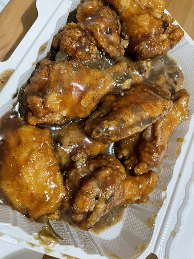 Photo of WOW! Wing House Shelburne - 800 Main St E, Shelburne, ON L0N 1S4
