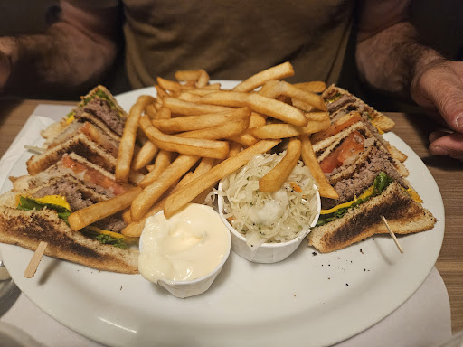 Photo of Restaurant Le Rapide - 556 Rue du Portage, Mont-Laurier, QC J9L 2A4