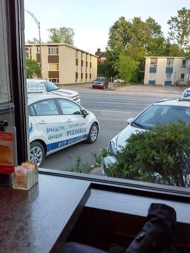 Photo of Restaurant Place Mont-Laurier Pizzeria - 457 Bd Albiny Paquette, Mont-Laurier, QC J9L 1K7