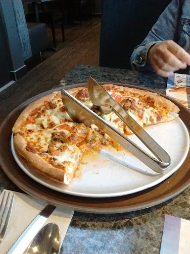 Photo of Restaurant Place Mont-Laurier Pizzeria - 457 Bd Albiny Paquette, Mont-Laurier, QC J9L 1K7