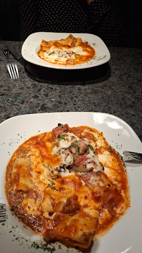 Photo of Restaurant Place Mont-Laurier Pizzeria - 457 Bd Albiny Paquette, Mont-Laurier, QC J9L 1K7