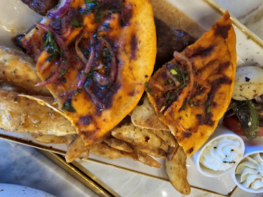 Photo of Restaurant Rosana - 1320 Blvd. Marcel-Laurin, Saint-Laurent, QC H4R 1J9