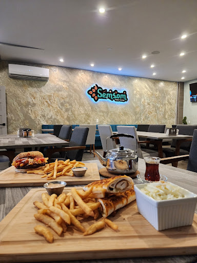 Photo of Semsom-resto lounge mtl - 771 Bd Décarie, Saint-Laurent, QC H4L 3L4