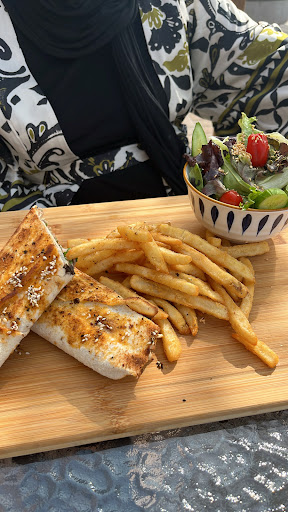 Photo of Semsom-resto lounge mtl - 771 Bd Décarie, Saint-Laurent, QC H4L 3L4