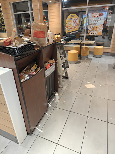 Photo of McDonald’s - 387 Route 117 Sud, Mont-Tremblant, QC J8E 2X4