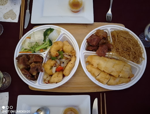 Photo of Lina Restaurant Express - 963 Rue de St Jovite, Mont-Tremblant, QC J8E 3J8