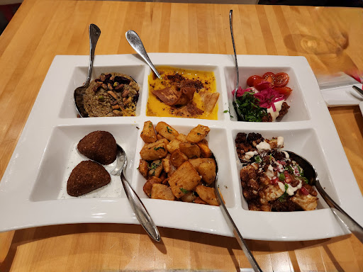 Photo of Zyara - 1004 Rue du Marché Central, Montréal, QC H4N 1K4