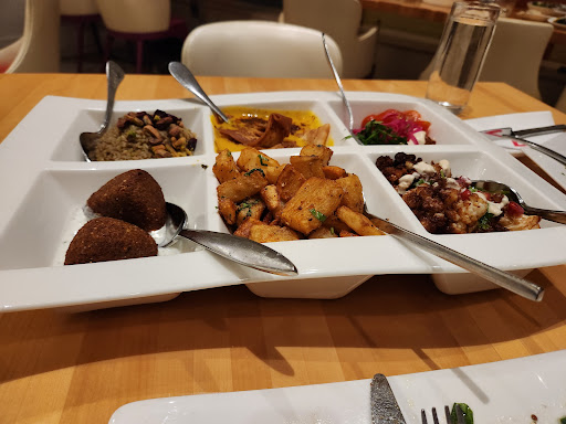 Photo of Zyara - 1004 Rue du Marché Central, Montréal, QC H4N 1K4