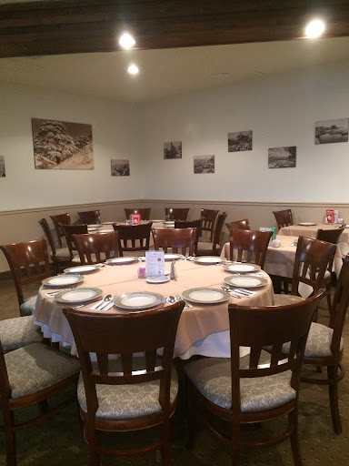 Photo of Restaurant Daou - 2373 Blvd. Marcel-Laurin, Saint-Laurent, QC H4R 1K4