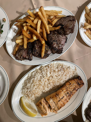 Photo of Restaurant Daou - 2373 Blvd. Marcel-Laurin, Saint-Laurent, QC H4R 1K4