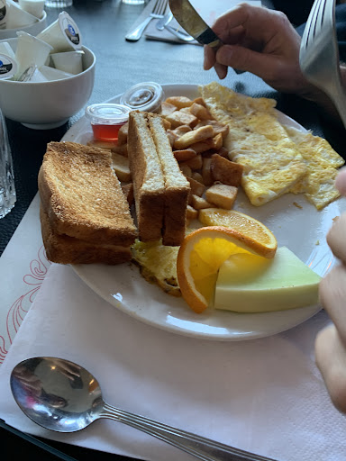 Photo of Bon Appétit Chéri - Le 1200 Boulevard Chomedey, 1200 Bd Chomedey, Laval, QC H7V 3Z3