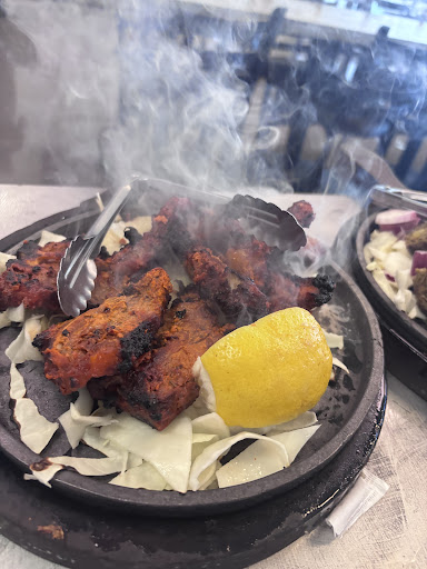 Photo of Royal Tandoori grill - 3200 Bd de la Gare #110, Vaudreuil-Dorion, QC J7V 8W5