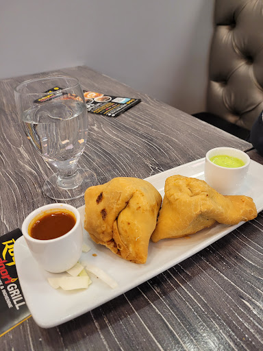 Photo of Royal Tandoori grill - 3200 Bd de la Gare #110, Vaudreuil-Dorion, QC J7V 8W5
