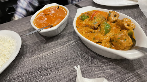 Photo of Royal Tandoori grill - 3200 Bd de la Gare #110, Vaudreuil-Dorion, QC J7V 8W5