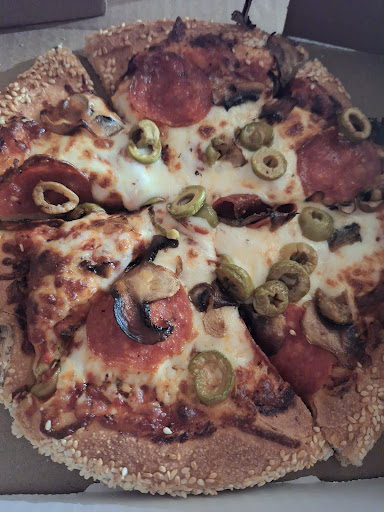 Photo of Red Swan Pizza - Orillia - Next to Money Mart, 200 Memorial Ave Unit 5, Orillia, ON L3V 5X6