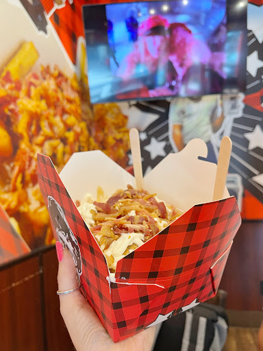 Photo of Smoke's Poutinerie Orillia - 106 Mississaga St E, Orillia, ON L3V 1V7