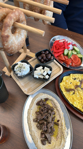 Photo of Allo Beirut - 1679 Carling Ave, Ottawa, ON K2A 0Y3