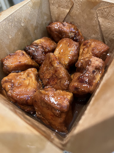 Photo of H&R Pizza and Wings - 197A Norice St, Ottawa, ON K2G 2Y5