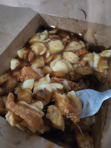 Photo of H&R Pizza and Wings - 197A Norice St, Ottawa, ON K2G 2Y5