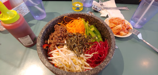 Photo of Minji's - 854 Yonge St, Midland, ON L4R 2E7