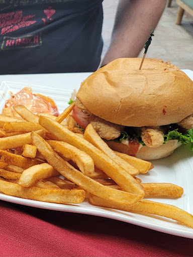 Photo of Al Mashhour Restaurant - Le Boulevard 165-800 Boulevard Chomedy Laval, Montreal, QC H7V 3Y4