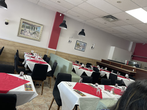 Photo of Al Mashhour Restaurant - Le Boulevard 165-800 Boulevard Chomedy Laval, Montreal, QC H7V 3Y4