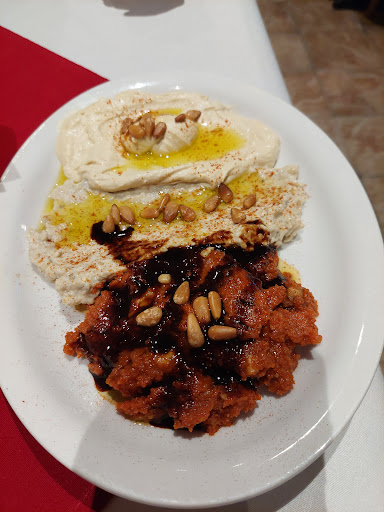 Photo of Al Mashhour Restaurant - Le Boulevard 165-800 Boulevard Chomedy Laval, Montreal, QC H7V 3Y4