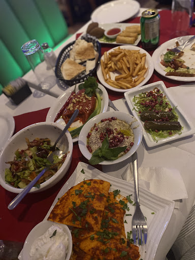 Photo of Al Mashhour Restaurant - Le Boulevard 165-800 Boulevard Chomedy Laval, Montreal, QC H7V 3Y4