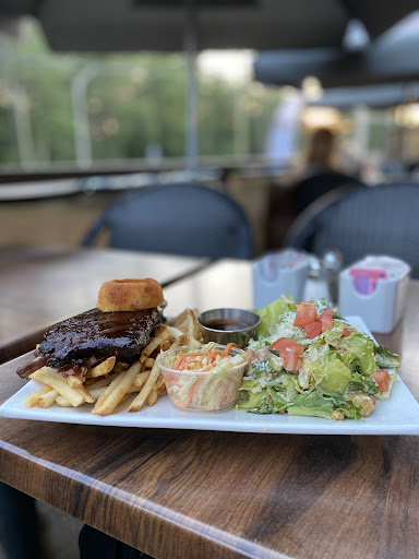 Photo of Le Calvados Restaurant Pub - 202 Rue du Collège, Pont-Rouge, QC G3H 0C6