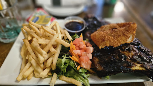 Photo of Le Calvados Restaurant Pub - 202 Rue du Collège, Pont-Rouge, QC G3H 0C6