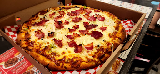 Photo of Royal Pizza - Laurentides - 636 Chemin de Ste Anne des Lacs, Sainte-Anne-des-Lacs, QC J0R 1B0