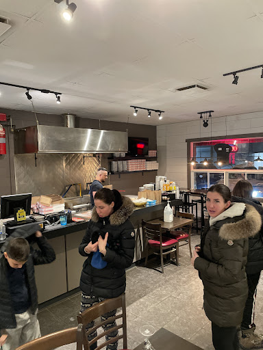 Photo of Royal Pizza - Laurentides - 636 Chemin de Ste Anne des Lacs, Sainte-Anne-des-Lacs, QC J0R 1B0