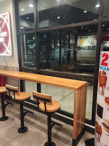 Photo of Wendy's - 2330 Balsam Ave, Quesnel, BC V2J 7A4