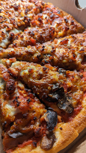 Photo of Red Tomato Pies, Quesnel BC - 160 Barlow Ave, Quesnel, BC V2J 2B7